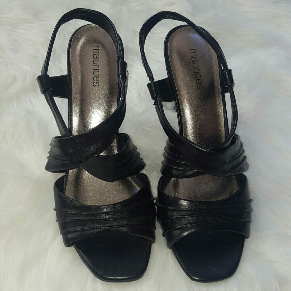 New black Strappy Pumps size 8